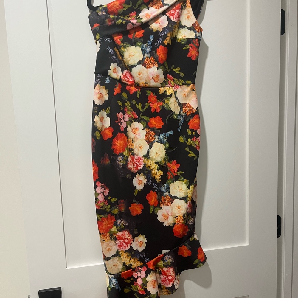 One Shoulder Floral Dress in Black and Red